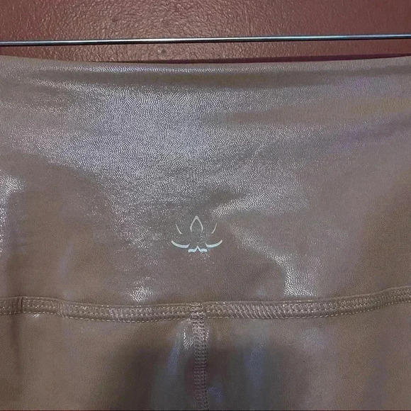 Beyond Yoga Pink leggings - Picture 8 of 8